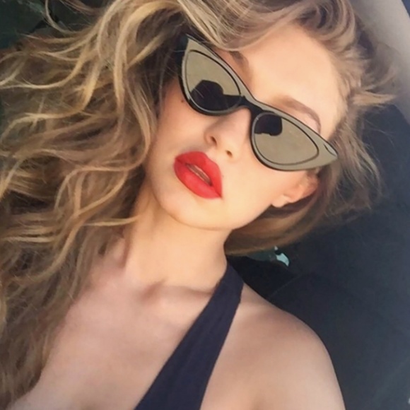 Brandy Melville Accessories - NWOT Urban Outfitters Black Cat Eye Sunglasses